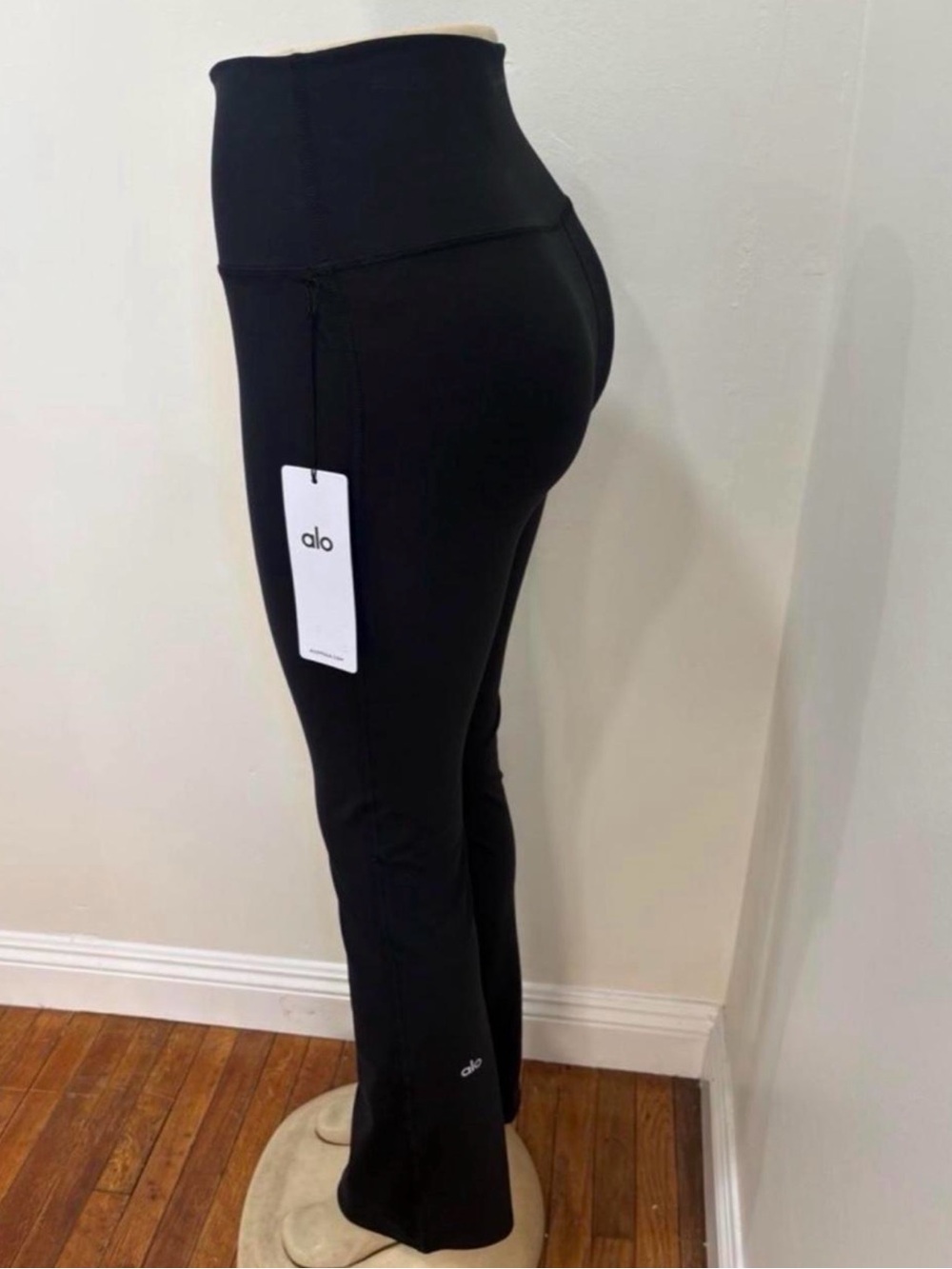 alo Black Leggings Size Large NWT